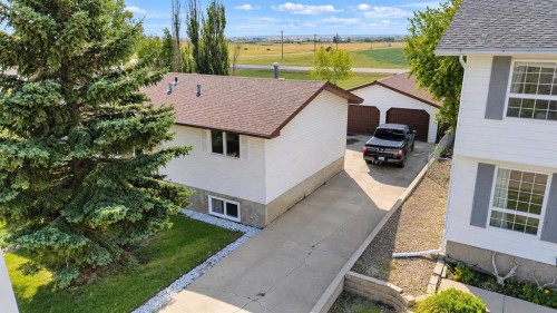 139 Shacker Crescent West, Hanna, AB 