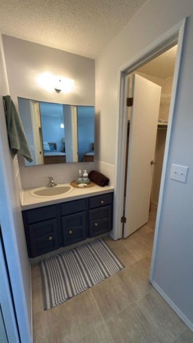 307 6 Avenue West, Hanna, AB 