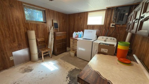 307 6 Avenue West, Hanna, AB 