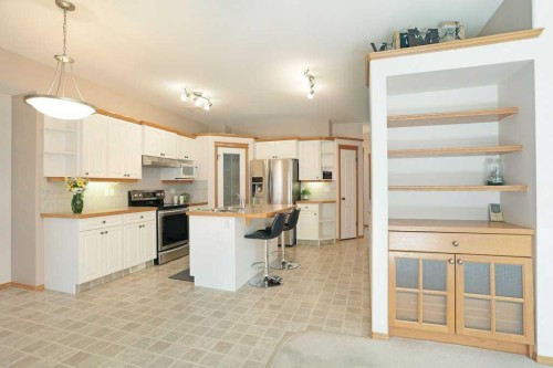75 Sunset Crescent Sw, Medicine Hat, AB 