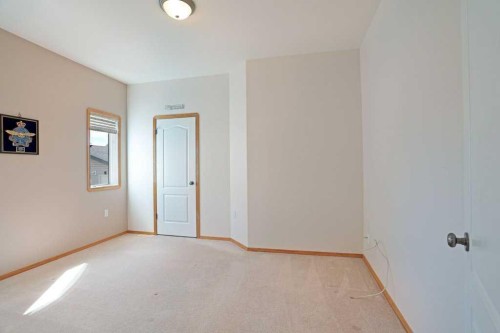 75 Sunset Crescent Sw, Medicine Hat, AB 