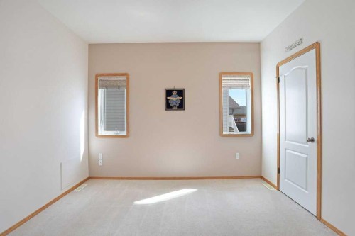 75 Sunset Crescent Sw, Medicine Hat, AB 