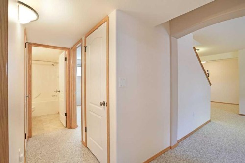 75 Sunset Crescent Sw, Medicine Hat, AB 