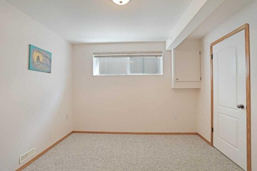 75 Sunset Crescent Sw, Medicine Hat, AB 