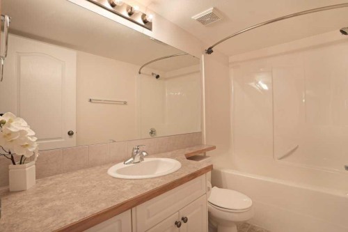 75 Sunset Crescent Sw, Medicine Hat, AB 