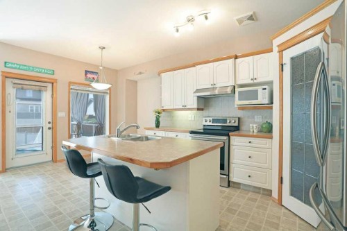 75 Sunset Crescent Sw, Medicine Hat, AB 