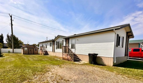 318-349 Railway Avenue, Duchess, AB 