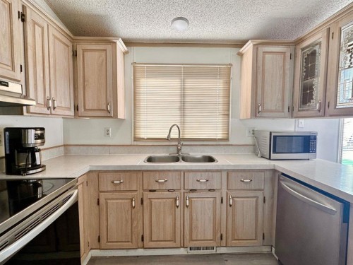 613 Iris Street, Rosemary, AB 