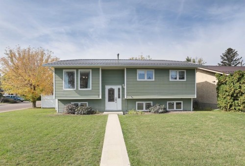 3 Ash Street West, Brooks, AB 