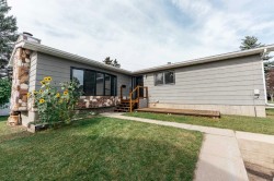 10 Tee Road Lacombe, AB T4L 1R4