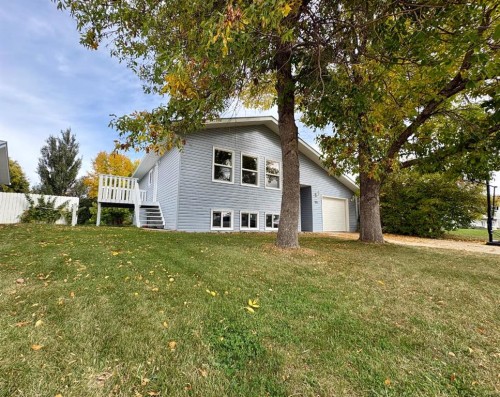 184 Upland Boulevard  Brooks, AB T1R 0R1