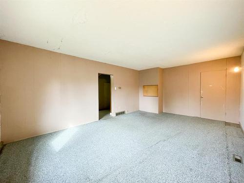 1037 8 Avenue, Wainwright, AB - Indoor Photo Showing Other Room