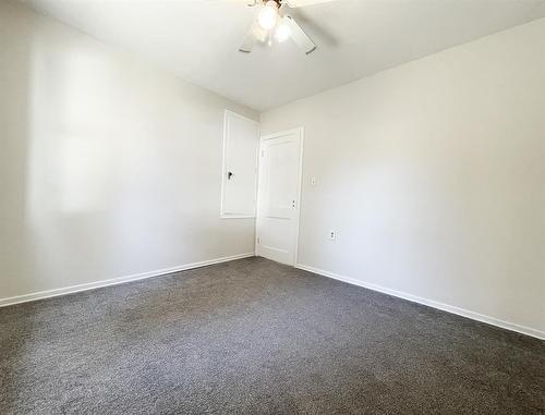 722 5 Avenue, Wainwright, AB - Indoor Photo Showing Other Room