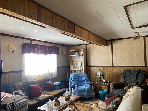 5503 51 Street, Edgerton, AB - Indoor Photo Showing Other Room