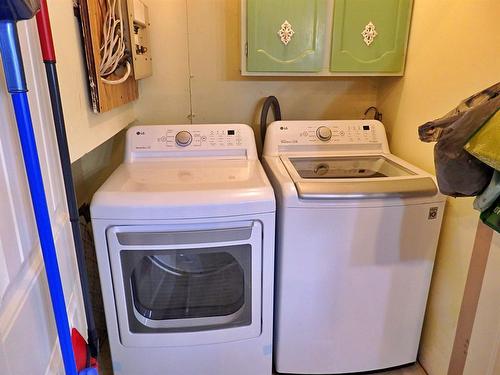 4905 51 Avenue, Kitscoty, AB - Indoor Photo Showing Laundry Room
