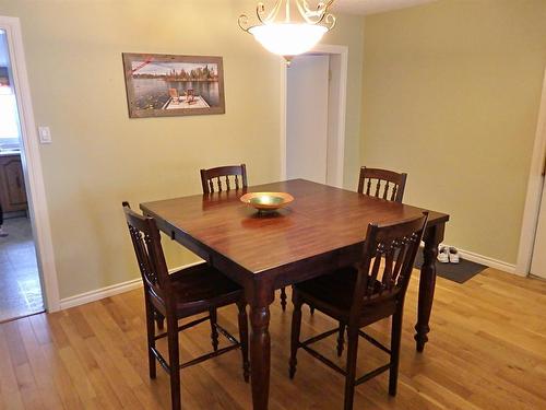 4905 51 Avenue, Kitscoty, AB - Indoor Photo Showing Dining Room