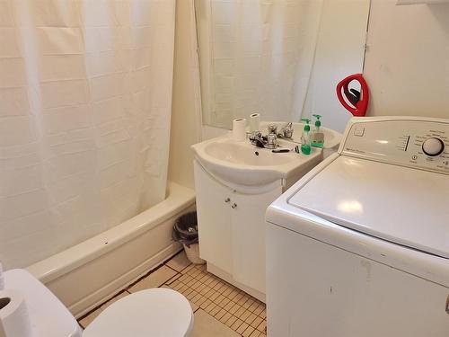 5310 46 Avenue, Vermilion, AB - Indoor Photo Showing Bathroom