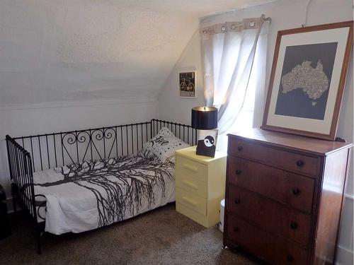 5310 46 Avenue, Vermilion, AB - Indoor Photo Showing Bedroom