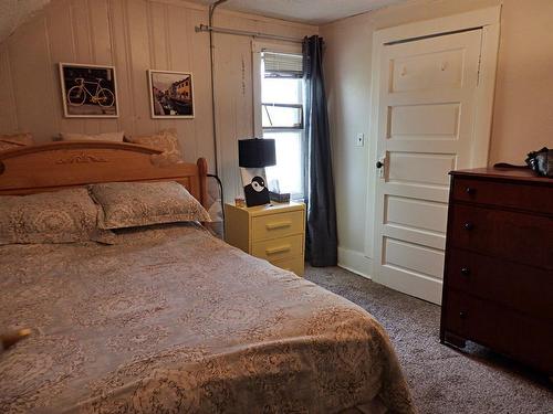 5310 46 Avenue, Vermilion, AB - Indoor Photo Showing Bedroom