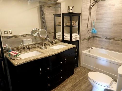 4802 53 Avenue, Vermilion, AB - Indoor Photo Showing Bathroom