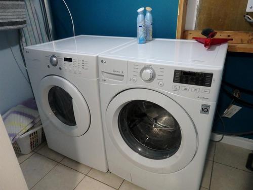 4802 53 Avenue, Vermilion, AB - Indoor Photo Showing Laundry Room