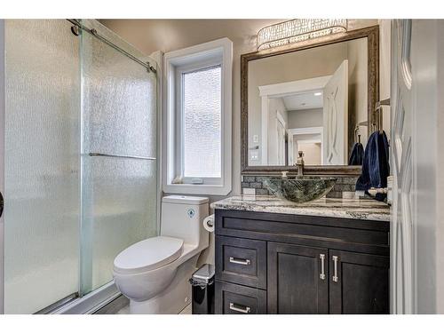 1703 59A Avenue, Lloydminster, AB - Indoor Photo Showing Bathroom