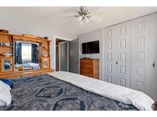 2909 47 Avenue, Lloydminster, SK - Indoor Photo Showing Bedroom