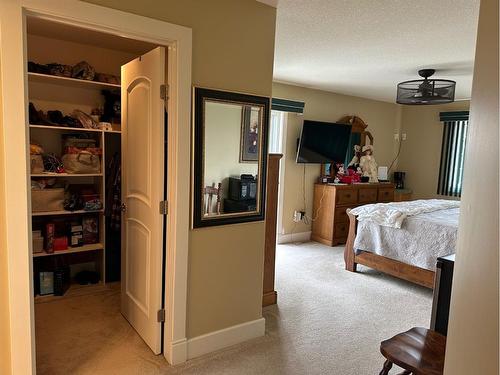 476 5 Street East, St. Walburg, SK - Indoor Photo Showing Bedroom