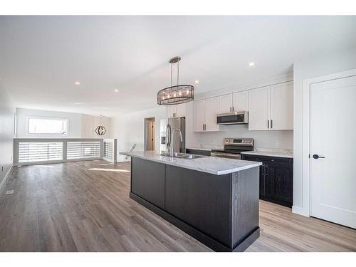 5514 14 Street, Lloydminster, AB - Indoor Photo Showing Kitchen With Upgraded Kitchen