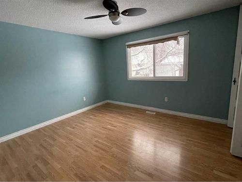 1025 6 Avenue, Wainwright, AB - Indoor Photo Showing Other Room