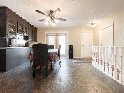 4900 2Nd Avenue North, Chauvin, AB - Indoor Photo Showing Dining Room