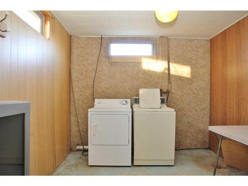 491037 Rr52, Rural Vermilion River, County Of, AB - Indoor Photo Showing Laundry Room