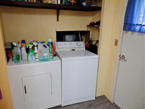 5002 45 Avenue, Vermilion, AB - Indoor Photo Showing Laundry Room