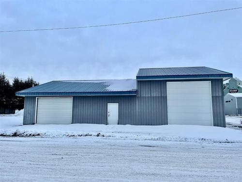 4904 51 Street, Innisfree, AB 