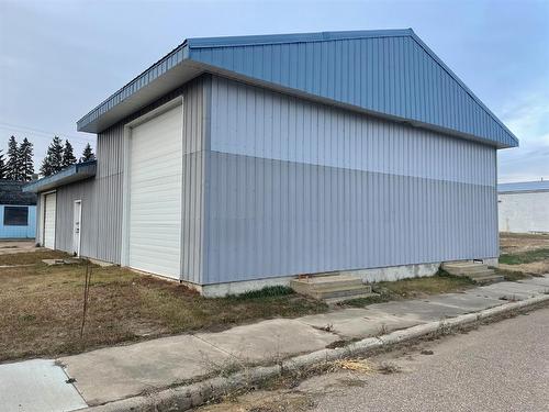 4904 51 Street, Innisfree, AB 