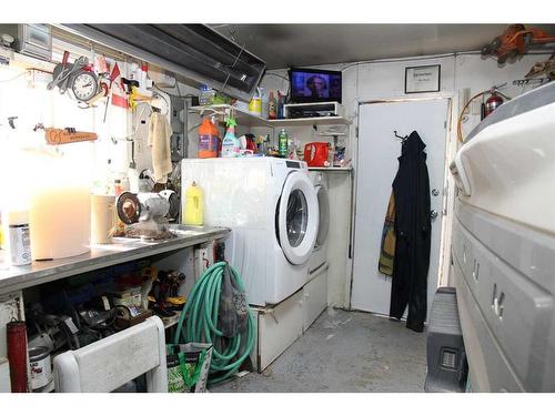 522 1 Street, Loon Lake, SK - Indoor Photo Showing Laundry Room