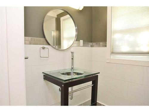 Rr20, Rural Vermilion River, County Of, AB - Indoor Photo Showing Bathroom