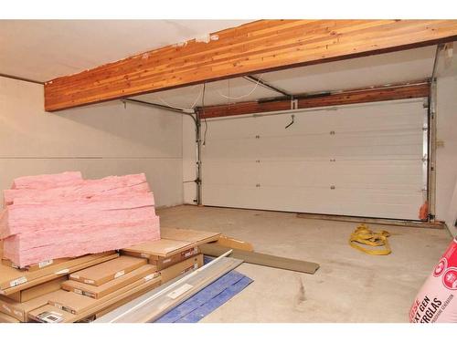 Rr20, Rural Vermilion River, County Of, AB - Indoor Photo Showing Garage