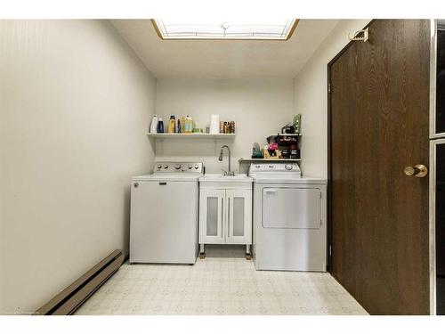 304 6 Avenue, Paradise Hill, SK - Indoor Photo Showing Laundry Room