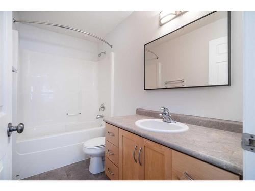 31 3Rd Avenue Se, Marshall, SK - Indoor Photo Showing Bathroom