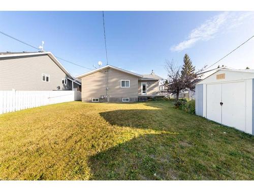 4905 52 Avenue, Kitscoty, AB - Outdoor With Exterior