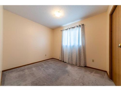 4905 52 Avenue, Kitscoty, AB - Indoor Photo Showing Other Room