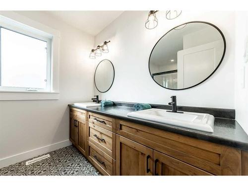 706 Willow Bay, Brightsand Lake, SK - Indoor Photo Showing Bathroom