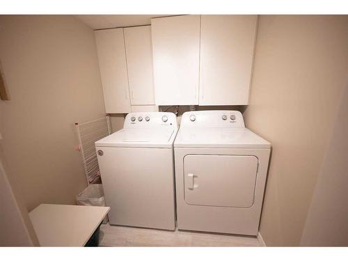 1621 4 Avenue, Wainwright, AB - Indoor Photo Showing Laundry Room