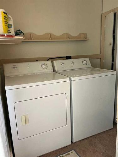 5135 53 Avenue, Edgerton, AB - Indoor Photo Showing Laundry Room