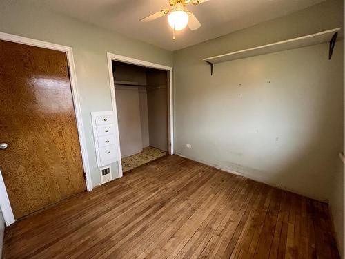 618 7 Avenue, Wainwright, AB - Indoor Photo Showing Other Room