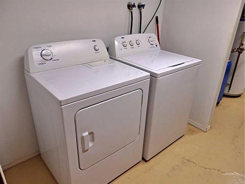 512059 Rr 64, Rural Vermilion River, County Of, AB - Indoor Photo Showing Laundry Room