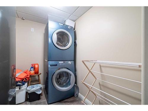 109-4102 69 Avenue, Lloydminster, AB - Indoor Photo Showing Laundry Room