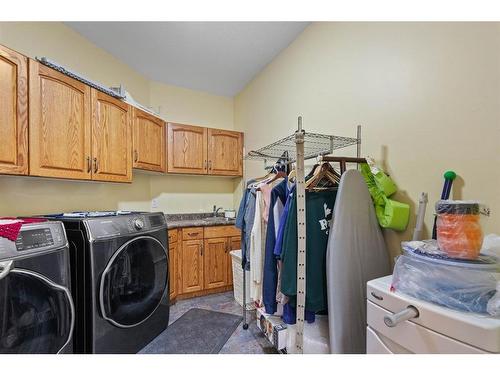 612 2Nd Street East, Maidstone, SK - Indoor Photo Showing Laundry Room