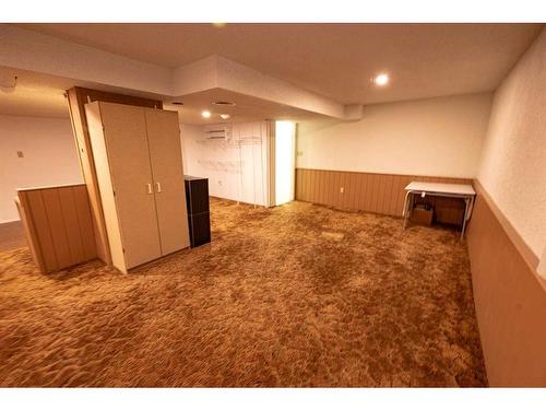 402 3Rd Street, Wainwright, AB - Indoor Photo Showing Other Room